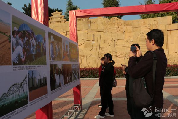 ���Һ����(gu��)�����L(zh��ng)������ʡ�cף���Ї�(gu��)����70����DƬչ���T�{��չ�^(q��)�_(k��i)չ