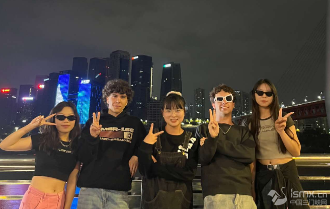 JulioҶт?c)ؑc¶ĺӰL߹D